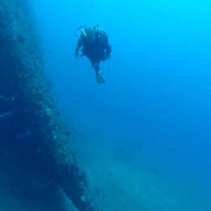 Tauchen oder schnorcheln Sie auf dem versunkenen Schiff Almirante Oquendo