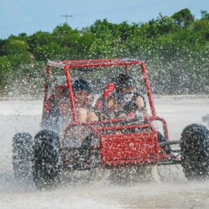 Seilrutsche und Buggy im Bavaro Adventure Park