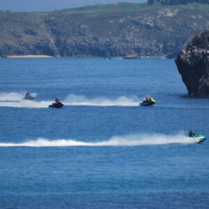 Jetski-Tour entlang der Küste von Llanes