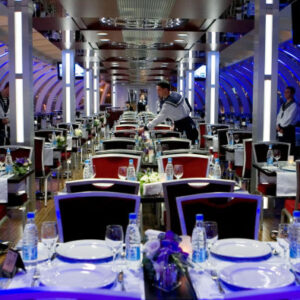 Radisson Royal Bootsfahrt mit Mittag- oder Abendessen