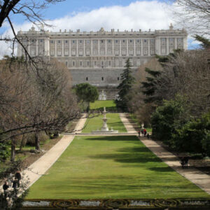 Königspalast + Almudena-Kathedrale