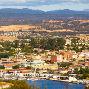 Heißluftballonfahrt über Tasmanien bei Sonnenaufgang