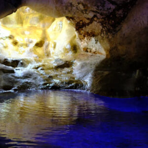 Eingang zur Schatzhöhle