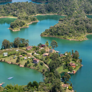 Parasailing im Guatapé-Stausee