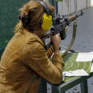 Schießübungen mit russischen Waffen