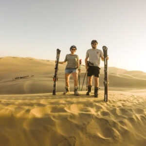 Sandboarden oder Sandskifahren in Huacachina